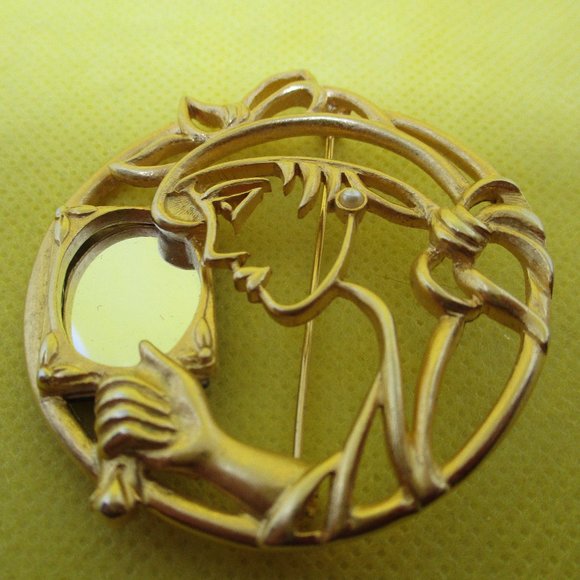 Large TONA Brooch 2 3/16 Inches Tona Womans Face Real Mirror Pearl Earrings Hat - Picture 5 of 10